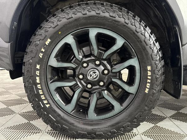 2023-Toyota-Hilux-28-GD-6-Raised-Body-Legend-4x4-Auto-Double-Cab image:4