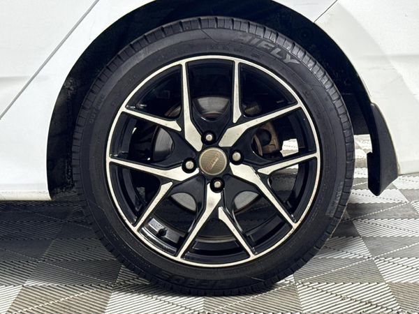 2017-Hyundai-Accent-16-Fluid-5-dr image:5