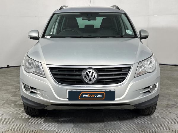 2008-Volkswagen-Tiguan-20-TDI-Track-Field-4Motion-Auto image:10