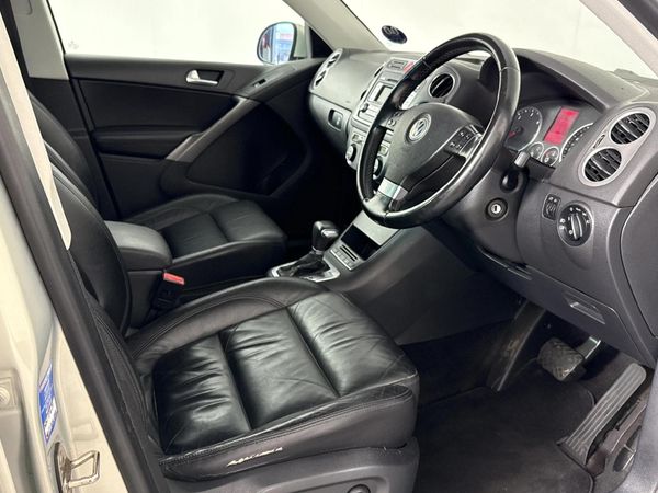 2008-Volkswagen-Tiguan-20-TDI-Track-Field-4Motion-Auto image:6