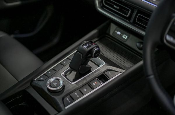 2026-GWM-P-Series-P300-24TD-LT-Double-Cab-Auto image:10