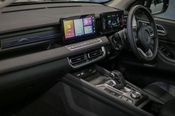 2026-GWM-P-Series-P300-24TD-LT-Double-Cab-Auto image:21