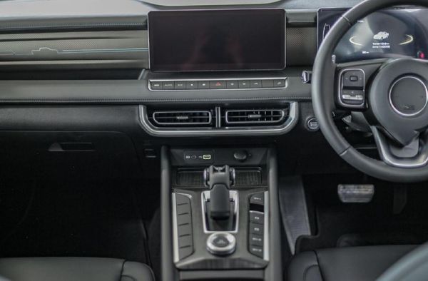 2026-GWM-P-Series-P300-24TD-LS-Auto-Double-Cab image:11