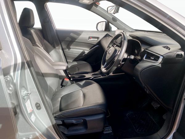 2025-Toyota-Corolla-Cross-18-XS image:13
