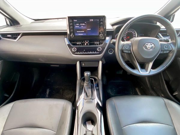 2025-Toyota-Corolla-Cross-18-XS image:5