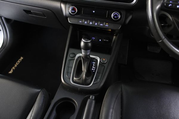 2022-Hyundai-Kona-EXECUTIVE image:11