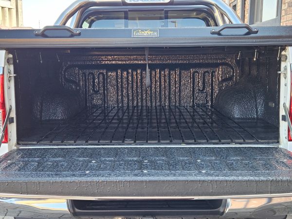 2016-Toyota-Hilux-40-V6-Raised-Body-Raider-Double-Cab-Auto image:11