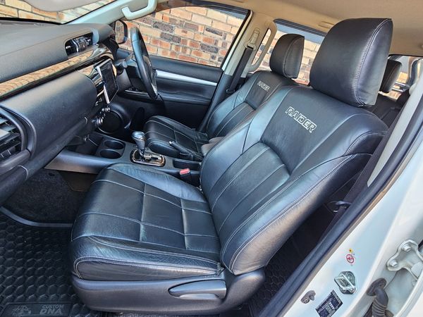 2016-Toyota-Hilux-40-V6-Raised-Body-Raider-Double-Cab-Auto image:24