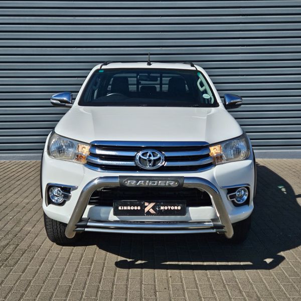 2016-Toyota-Hilux-40-V6-Raised-Body-Raider-Double-Cab-Auto image:3