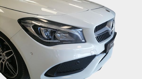 2018-Mercedes-Benz-CLA-200-Auto image:4