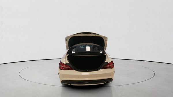 2018-Mercedes-Benz-CLA-200-Auto image:8