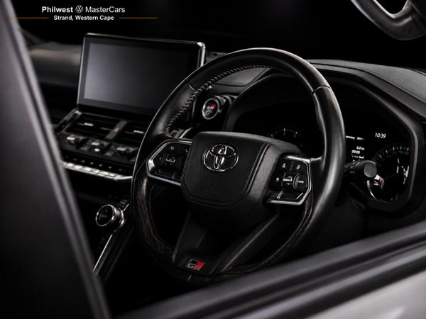 2023-Toyota-Land-Cruiser-300-V6-33-D-GR-S image:15