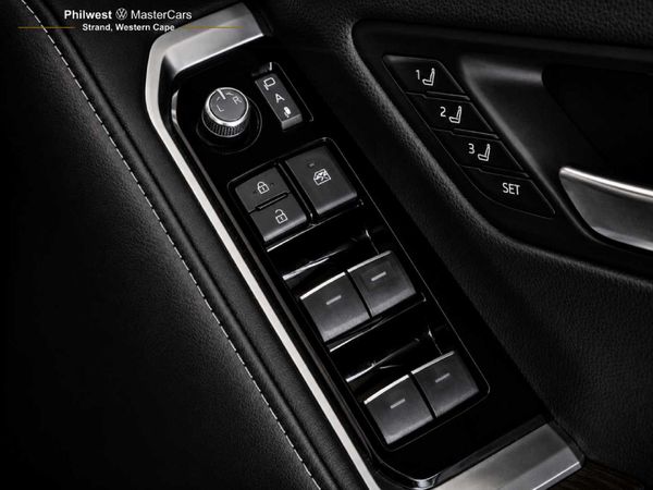 2023-Toyota-Land-Cruiser-300-V6-33-D-GR-S image:28