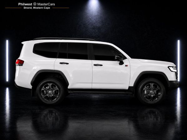 2023-Toyota-Land-Cruiser-300-V6-33-D-GR-S image:5