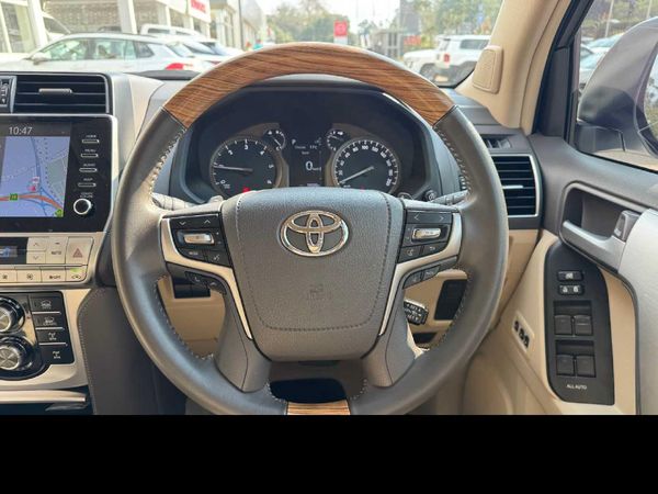2023-Toyota-Land-Cruiser-Prado-28-GD-VX-L-Auto image:10