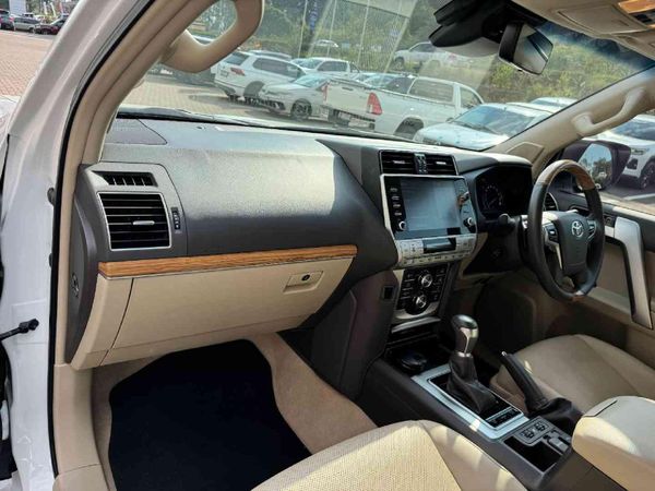 2023-Toyota-Land-Cruiser-Prado-28-GD-VX-L-Auto image:23