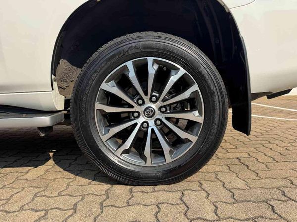 2023-Toyota-Land-Cruiser-Prado-28-GD-VX-L-Auto image:27