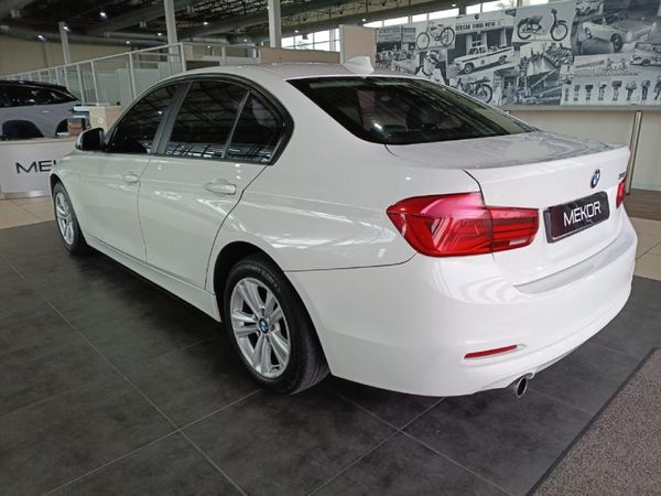 2018-BMW-3-Series-318i image:4