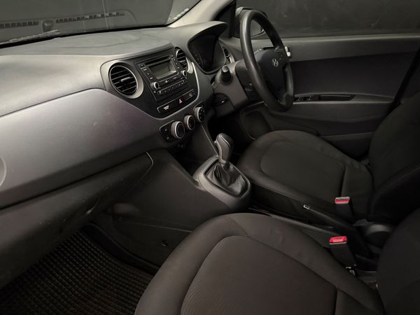 2015-Hyundai-Grand-i10-125-Fluid-Auto image:11