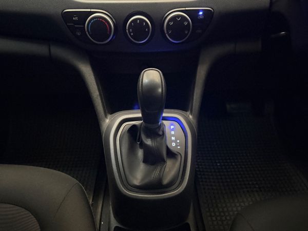 2015-Hyundai-Grand-i10-125-Fluid-Auto image:18
