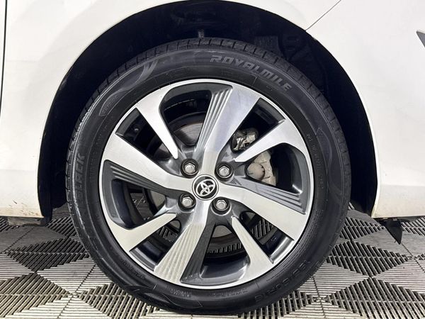 2018-Toyota-Yaris-15-Pulse-Auto-5-dr image:5
