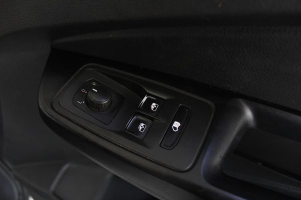 2022-Volkswagen-Caddy-PANEL-VAN image:10