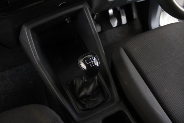 2022-Volkswagen-Caddy-PANEL-VAN image:17