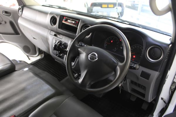 2021-Nissan-NV350-PANEL-VAN image:12