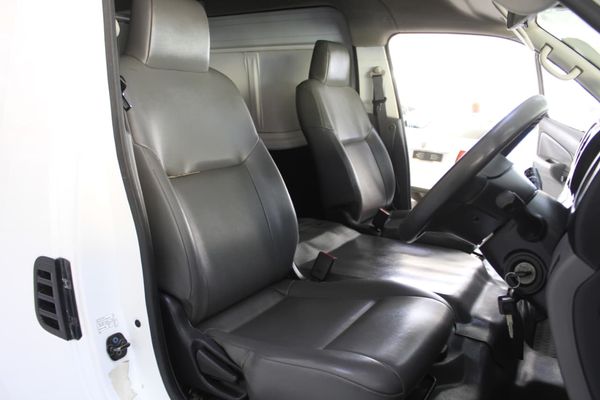 2021-Nissan-NV350-PANEL-VAN image:17