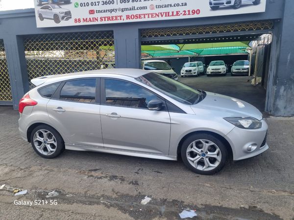 2014-Ford-Focus-16-Ti-VCT-Trend-5-dr image:11