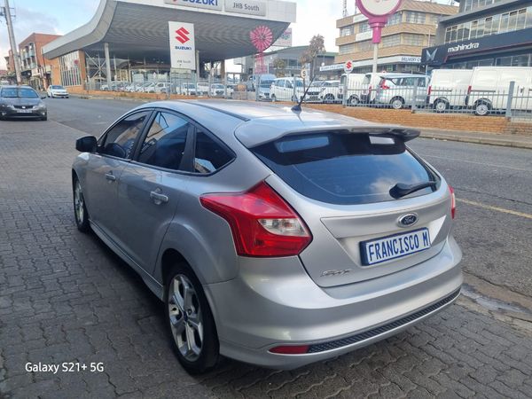 2014-Ford-Focus-16-Ti-VCT-Trend-5-dr image:2