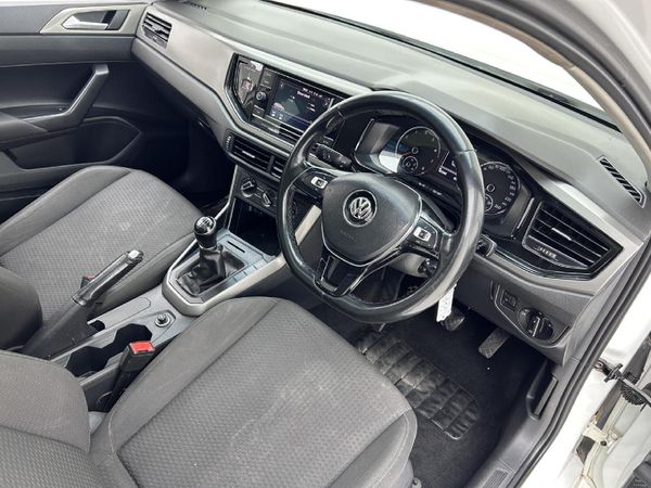 2018-Volkswagen-Polo-10-TSI-Comfortline image:13