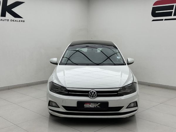 2018-Volkswagen-Polo-10-TSI-Comfortline image:1