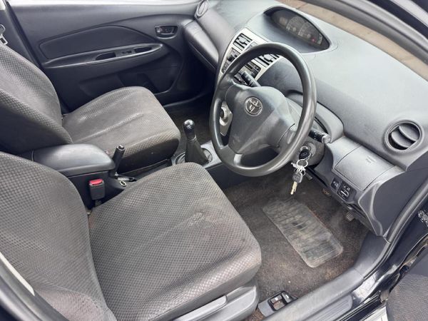 2008-Toyota-Yaris-T3 image:14