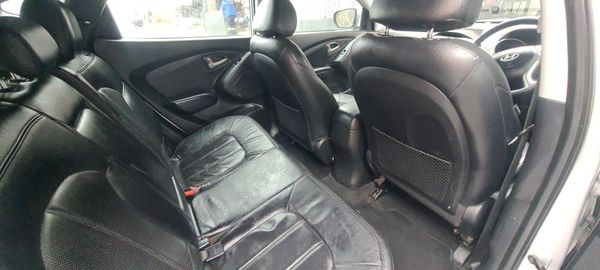 2010-Hyundai-ix35-24-GLS-Elite-AWD-Auto image:5