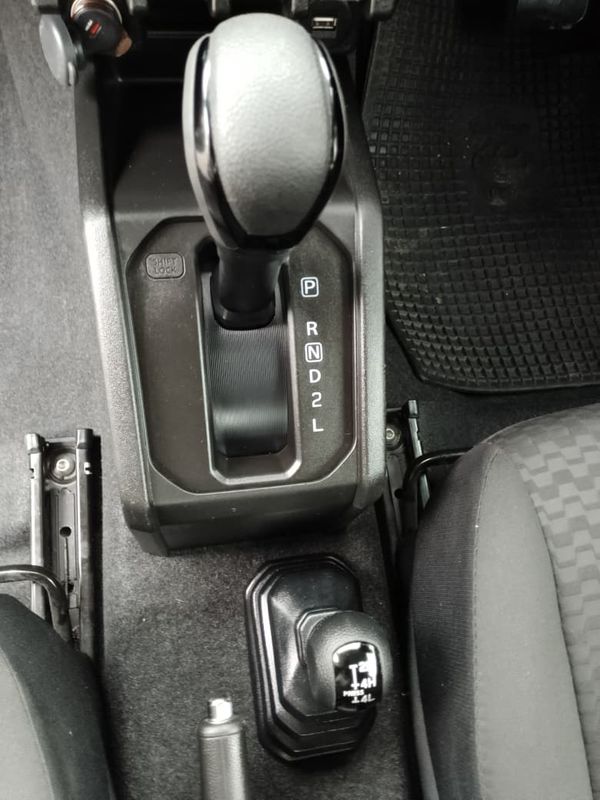 2023-Suzuki-Jimny-15-GLX-Auto image:25