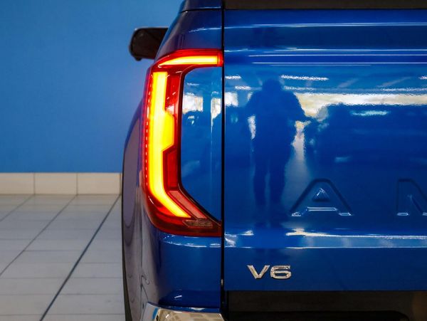 2025-Volkswagen-Amarok-30-TDI-V6-184kW-4Motion-Aventura-Auto-Double-Cab image:13