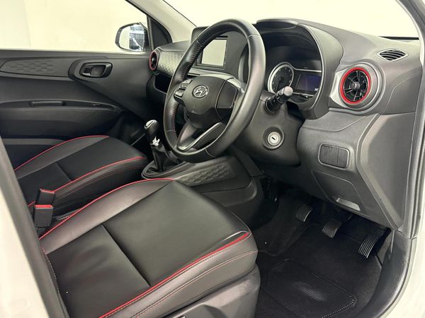 2022-Hyundai-Grand-i10-10-Fluid image:9