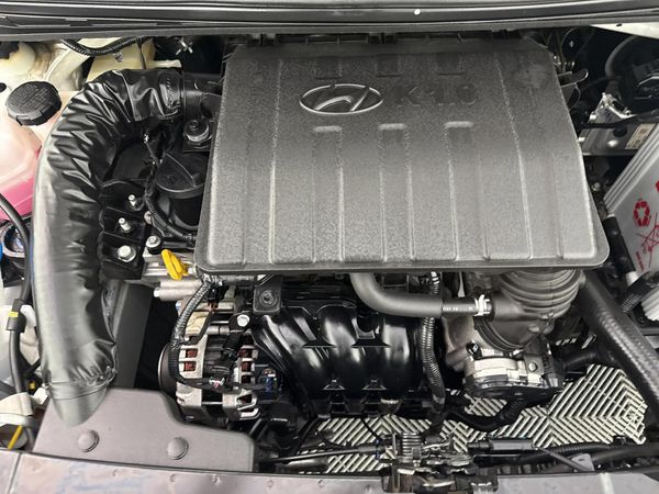2022-Hyundai-Grand-i10-10-Fluid image:12