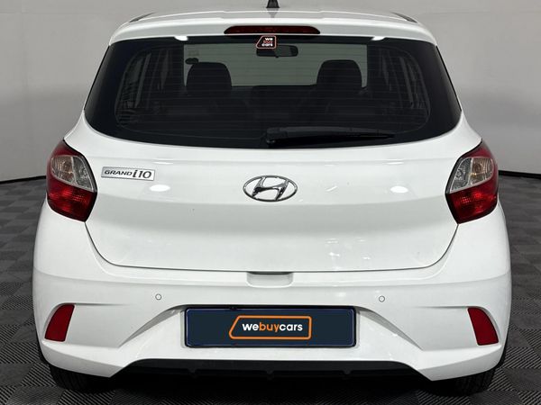 2022-Hyundai-Grand-i10-10-Fluid image:17