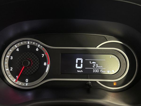 2022-Hyundai-Grand-i10-10-Fluid image:2