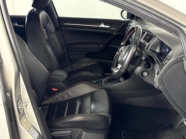 2020-Volkswagen-Golf-VII-GTI-20-TSI-Auto image:9