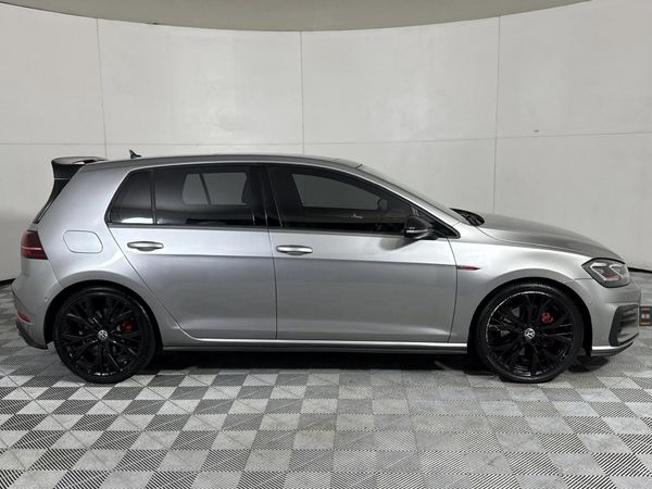 2020-Volkswagen-Golf-VII-GTI-20-TSI-Auto image:15