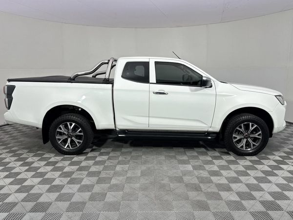 2022-Isuzu-D-Max-30-DDI-LSE-Auto-Extended-Cab image:13