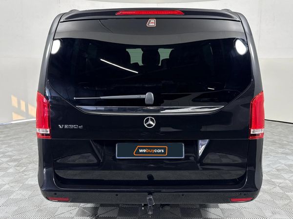 2019-Mercedes-Benz-V-Class-V-250-Bluetec-Avantgarde-Auto image:16