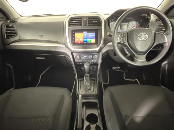 2022-Toyota-Urban-Cruiser-15-Xs-Auto image:1