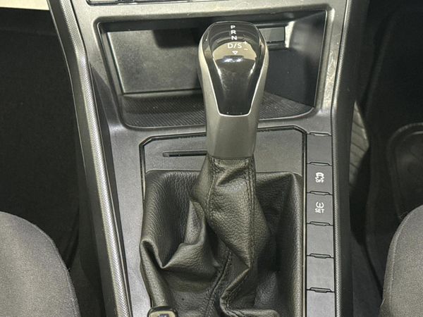 2024-Volkswagen-Polo-16-Classic-Auto image:10