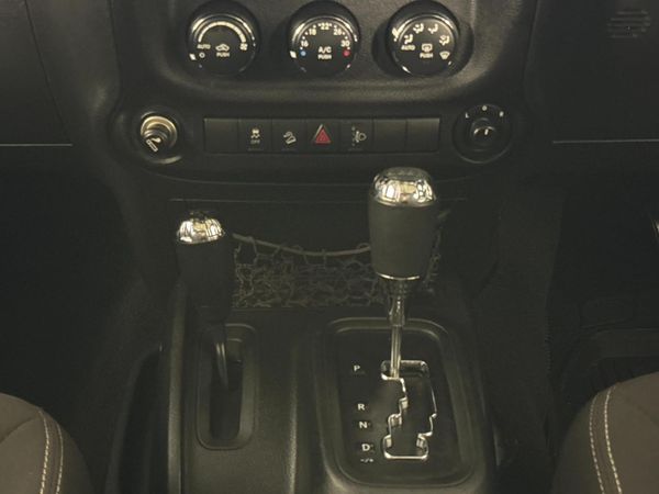 2017-Jeep-Wrangler-36-V6-Rubicon-2-dr-Auto image:9