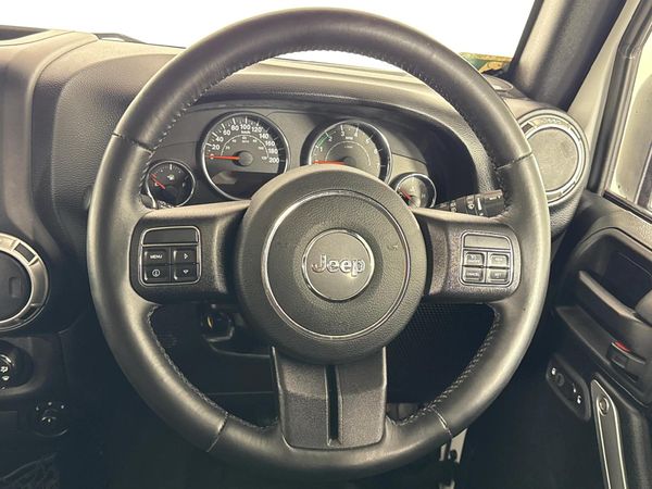 2017-Jeep-Wrangler-36-V6-Rubicon-2-dr-Auto image:11