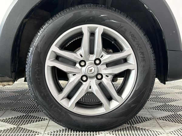 2022-Renault-Triber-10-Intens-Auto image:5